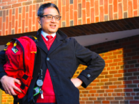 In addition to his work at Choate, science teacher Mr. Deron Chang is passionate about reviewing crossover bags.